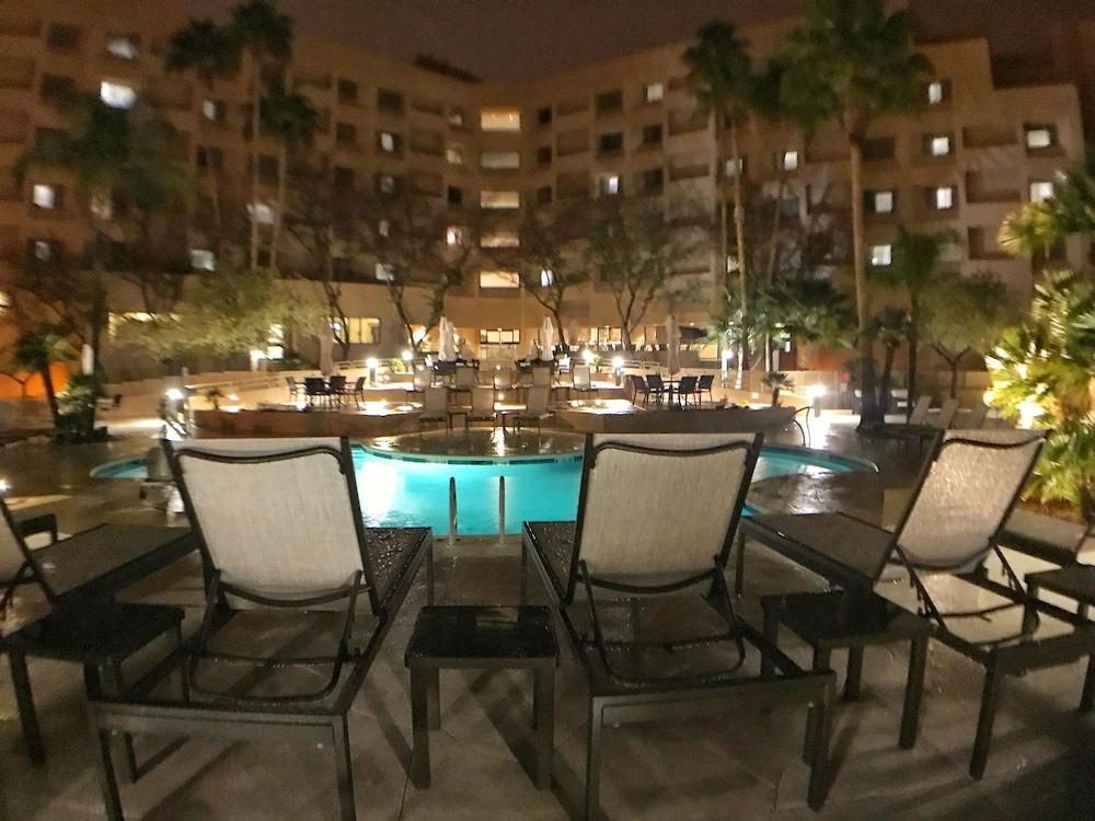Hilton Tucson East Hotell Exteriör bild